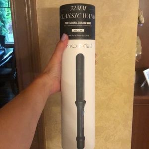 Nume 32 MM Classic Curling Wand